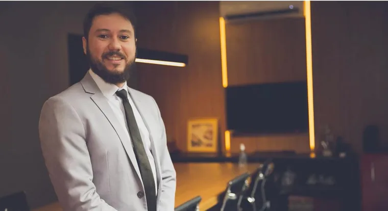 Dr. Guilherme Fernandes - Advogado e Professor